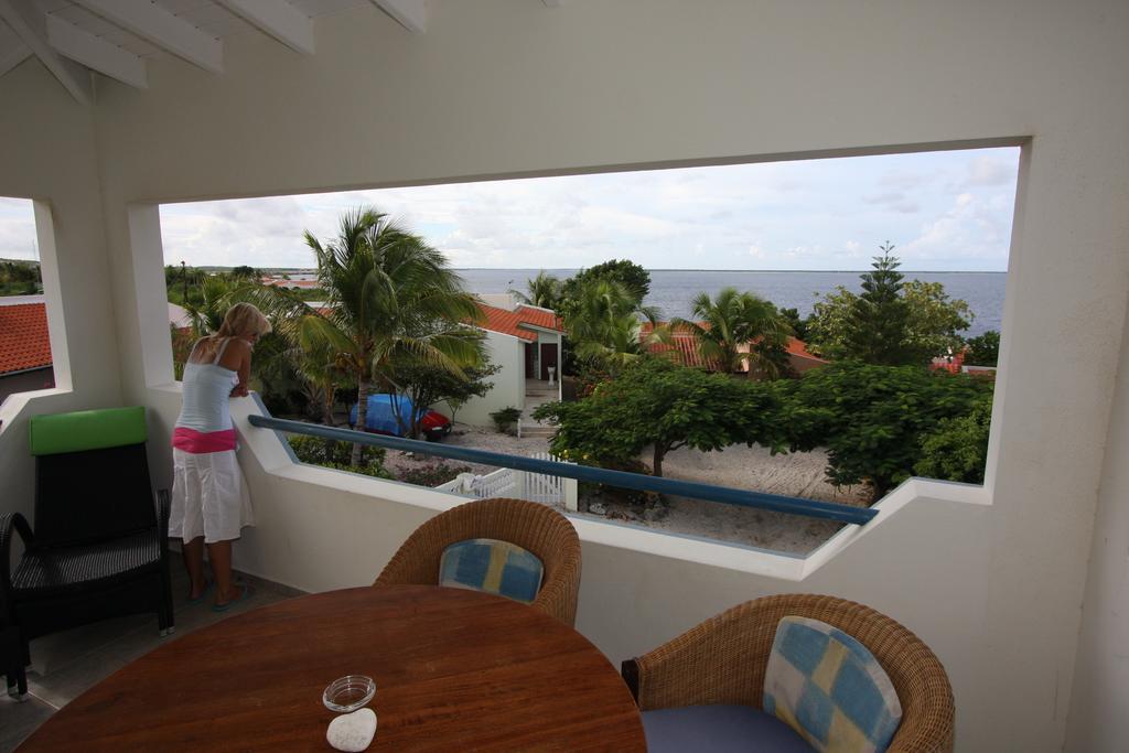 Апарт отель Caribbean Club Bonaire Экстерьер фото