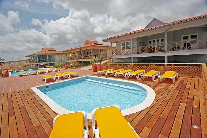 Апарт отель Caribbean Club Bonaire Экстерьер фото