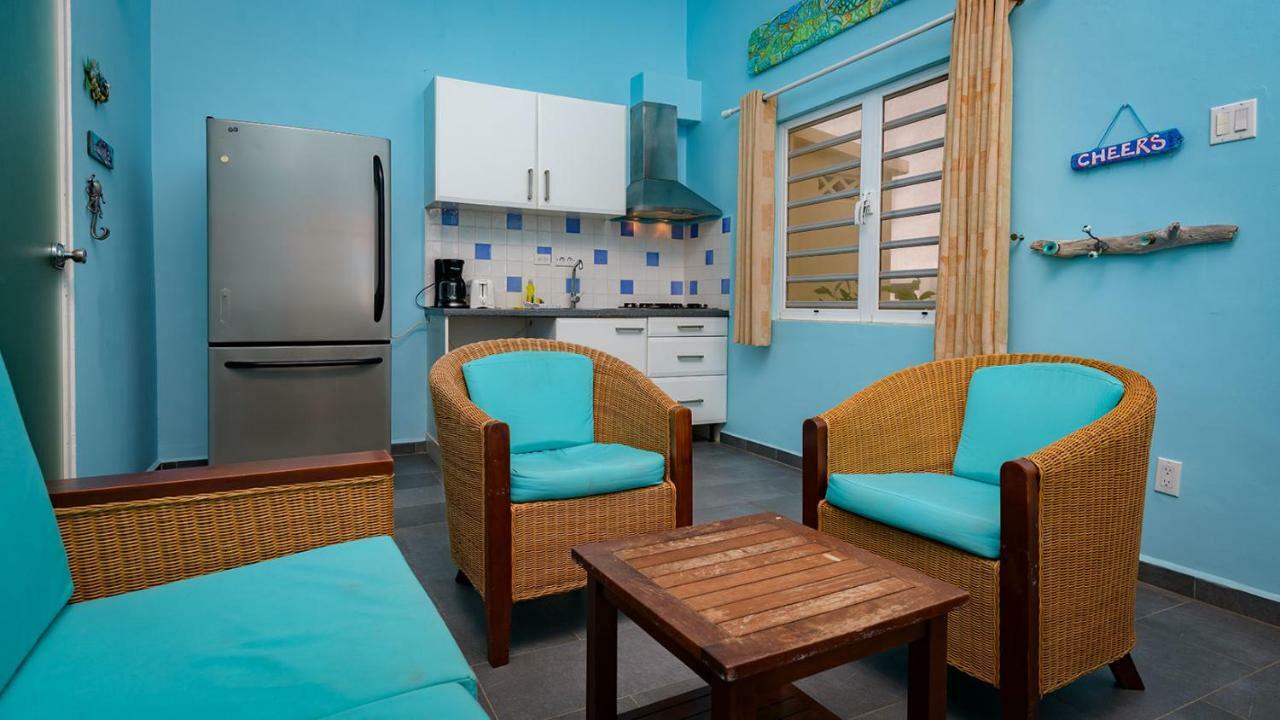 Апарт отель Caribbean Club Bonaire Экстерьер фото